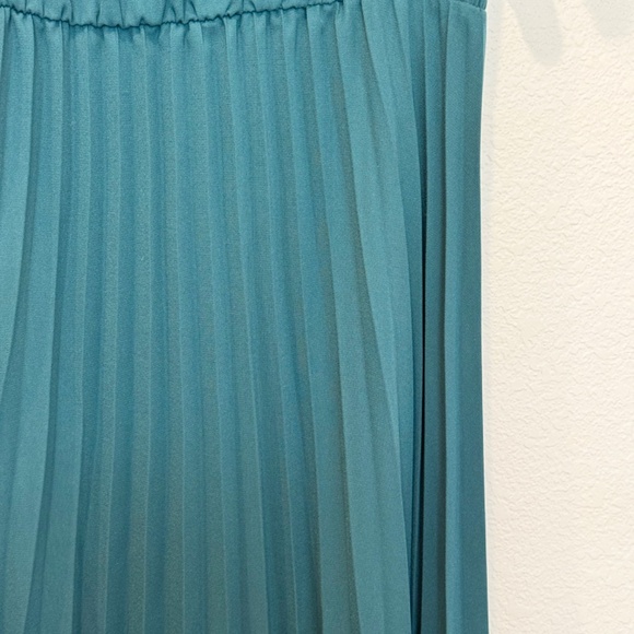 NEW (NWOT) Milumia Women's Elegant Belted Pleated Flounce Sleeve Long Dress - Picture 9 of 9